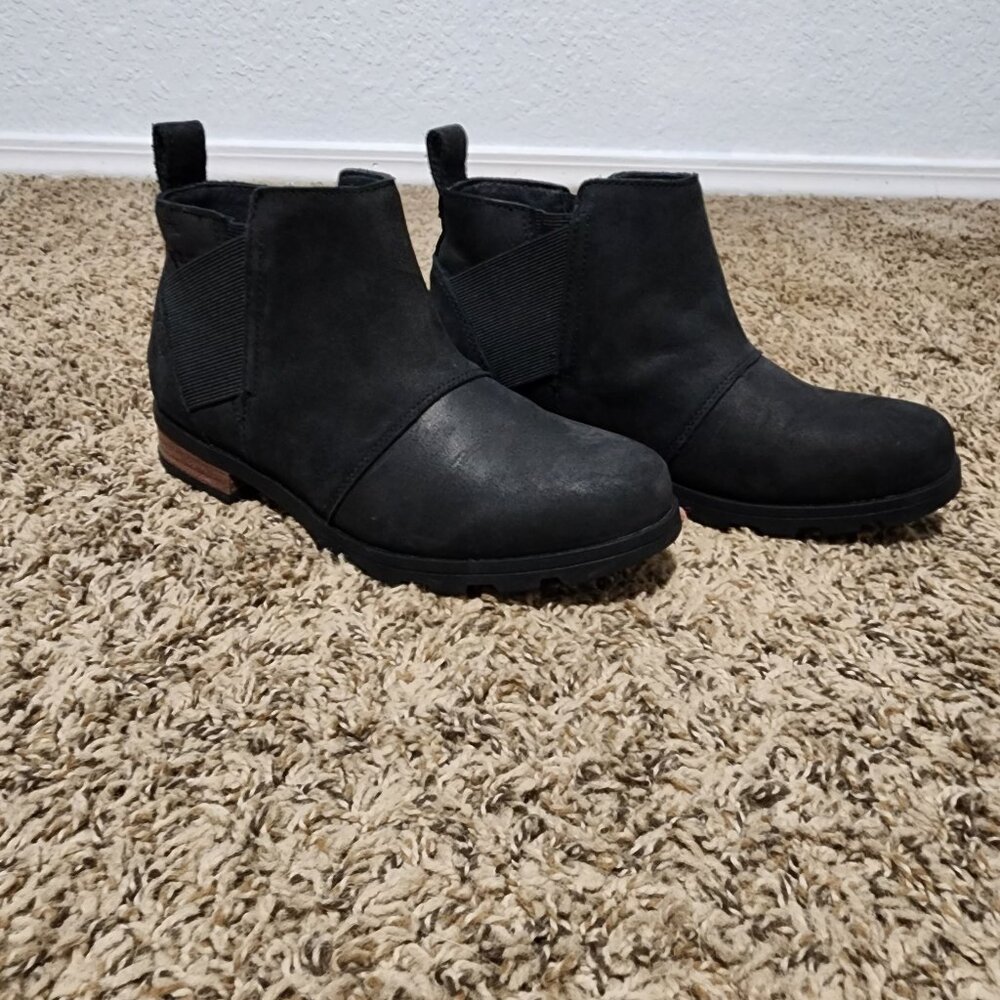 Sorel Boots Chelsea Black size 6.5 Waterproof Pull On Ankle Practical Modern